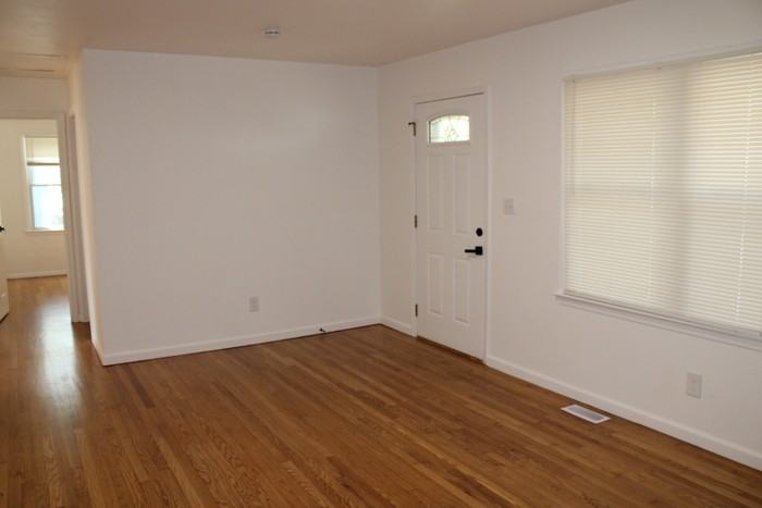 713 N Sunset Dr - Photo 3 of 26