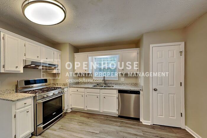 2733 Ashbury Point Ln - Photo 7 of 22