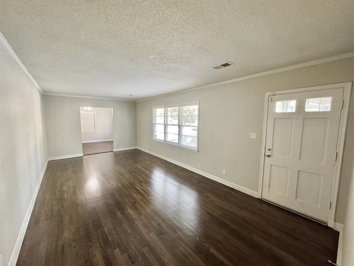 2929 Bede Rd - Photo 4 of 21