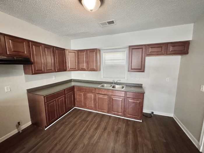 2929 Bede Rd - Photo 7 of 21