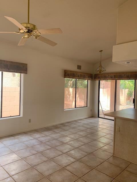 2910 N Hartwick Ave - Photo 4 of 19