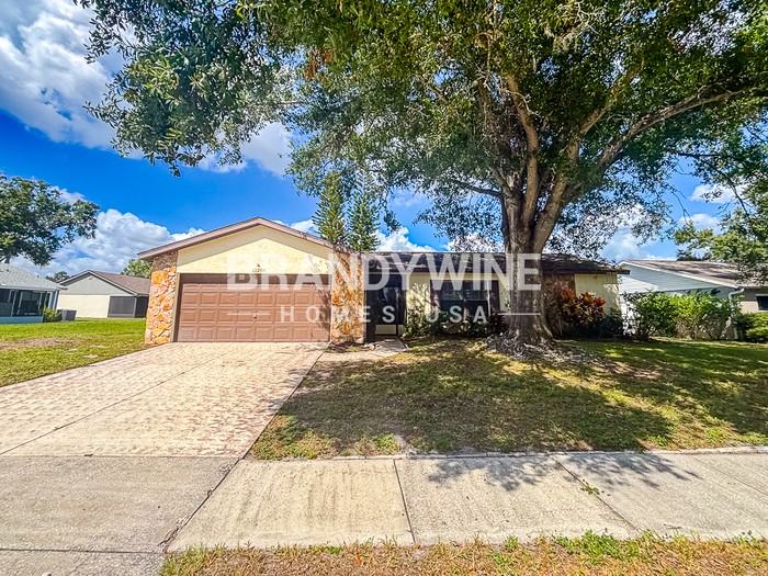 11206 Fiddlewood Dr - Photo 2 of 25