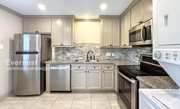 3340 Blodgett St - Photo 2 of 21