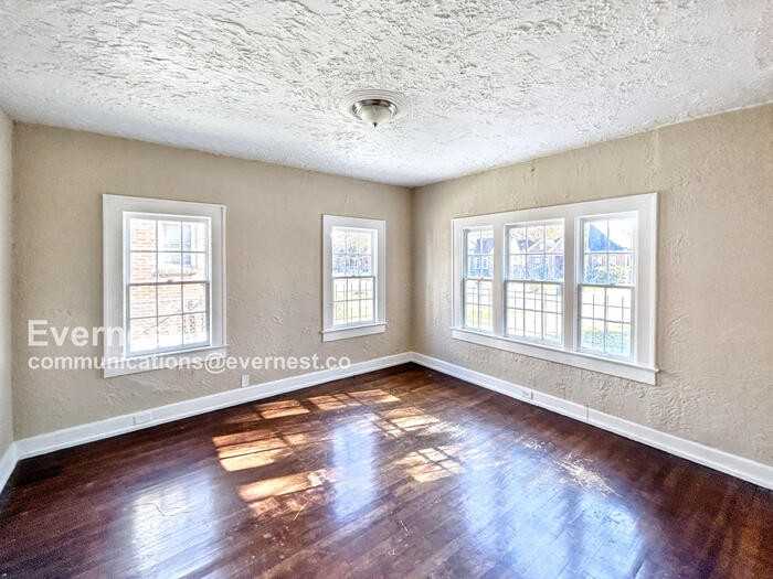 1828 Saint Charles Ct Sw - Photo 6 of 18