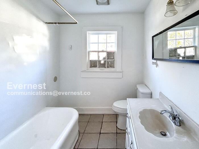 1828 Saint Charles Ct Sw - Photo 7 of 18