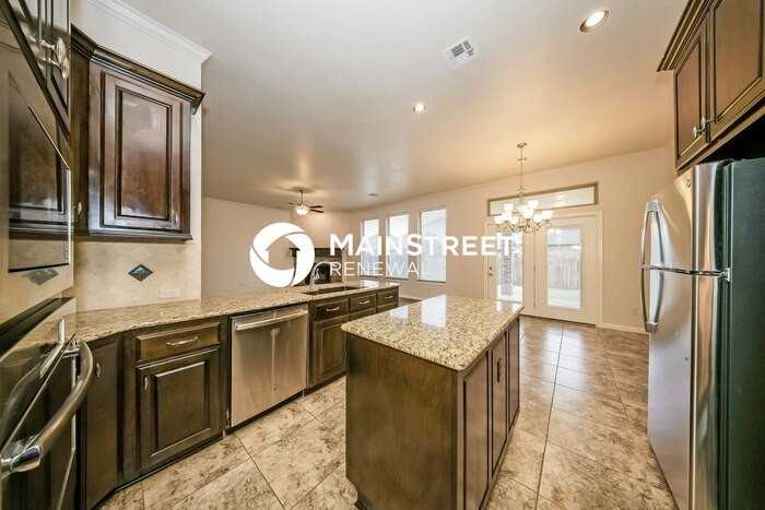 17016 Barcelona Dr - Photo 6 of 17