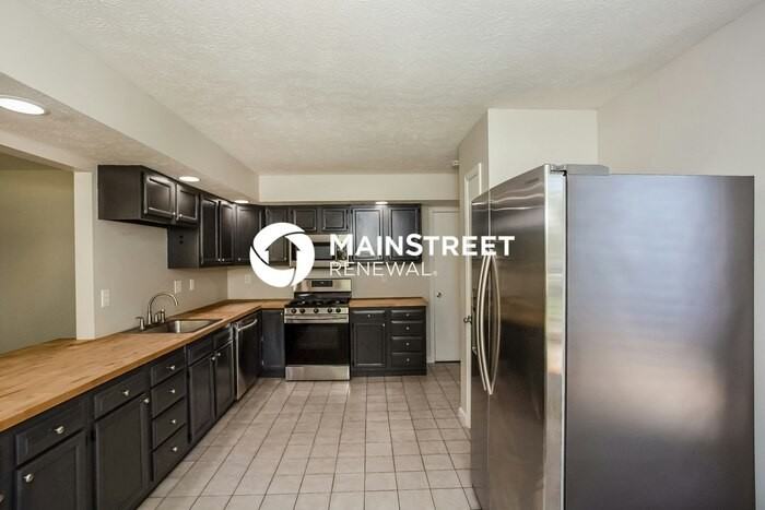 9033 East 12th Street - Photo 5 of 16