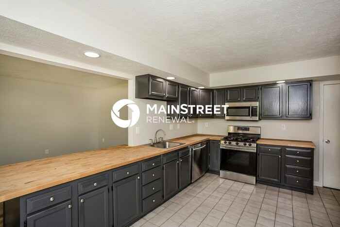 9033 East 12th Street - Photo 6 of 16