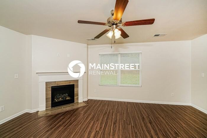 180 Belmont Way - Photo 4 of 19