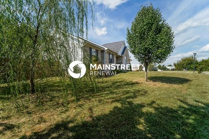 10116 Greenfield Woods Cir - Photo 2 of 16