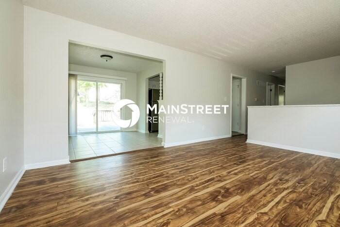 6924 Northwest Pleasant View Court - Photo 4 of 19