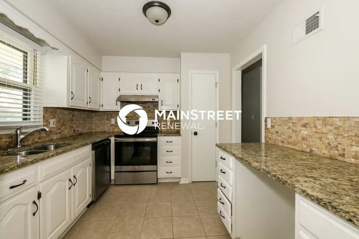 6924 Northwest Pleasant View Court - Photo 7 of 19