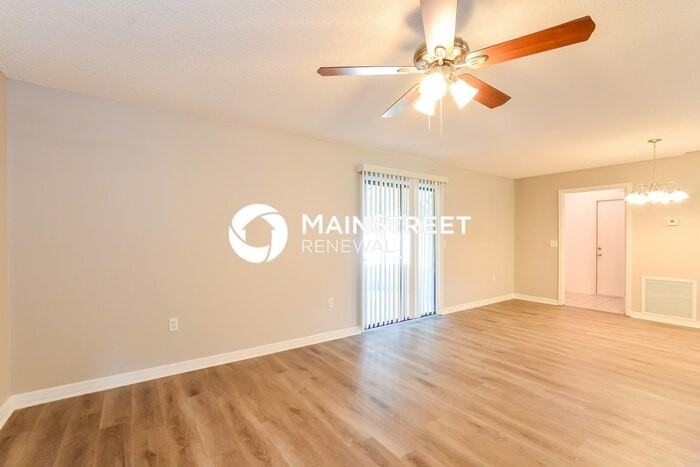 6005 Keystone Ave - Photo 4 of 15