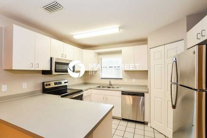 6005 Keystone Ave - Photo 5 of 15