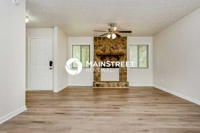 2140 Terri Lane Southeast - Photo 2 of 18