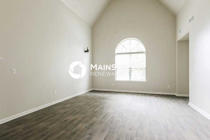 477 Townsend Bend - Photo 4 of 19