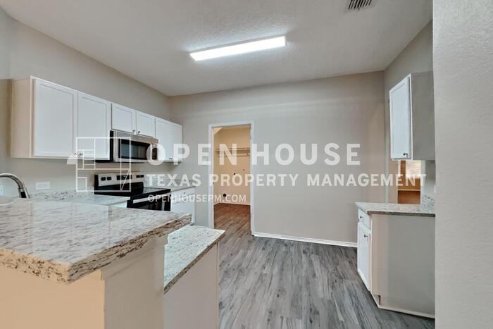 2110 Dewberry Dr - Photo 6 of 20