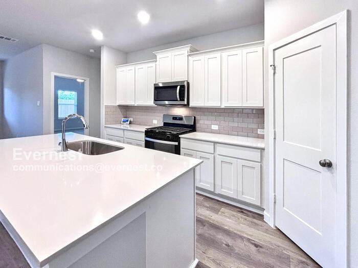 32506 Timber Point Dr - Photo 2 of 38