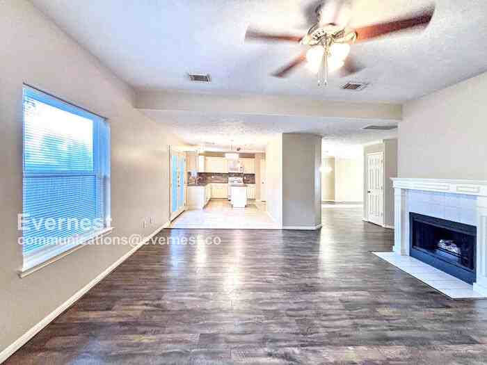 8019 Carmel Cir - Photo 5 of 30