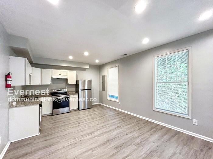 2175 Fairburn Rd Sw - Photo 3 of 21