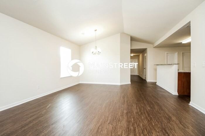 2524 Queen Bee Dr - Photo 4 of 16