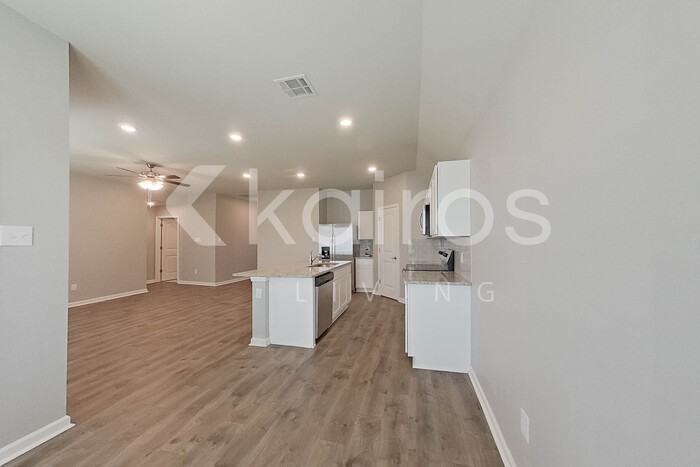 104 Orthello Ct - Photo 5 of 26