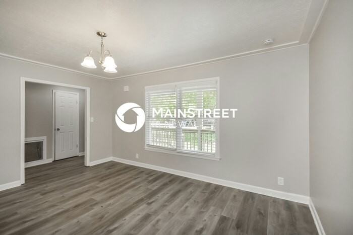 883 Waterside Drive Southeast - Photo 3 of 16