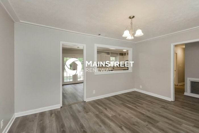 883 Waterside Drive Southeast - Photo 4 of 16