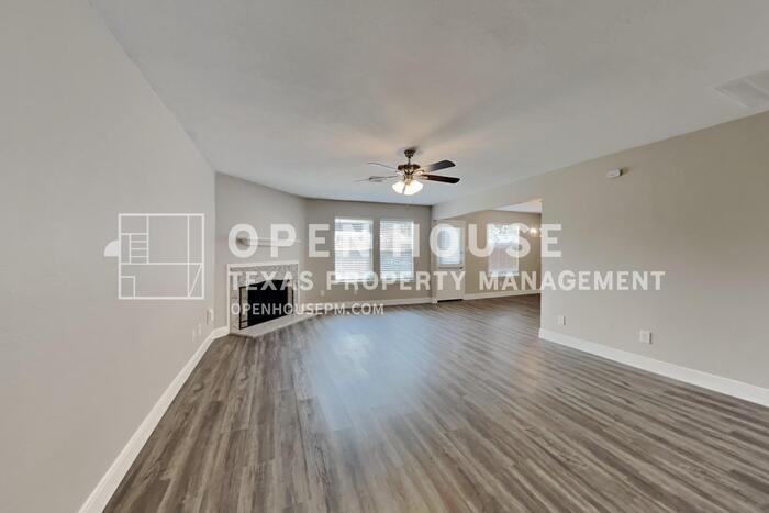 17303 Davenway Dr - Photo 5 of 26