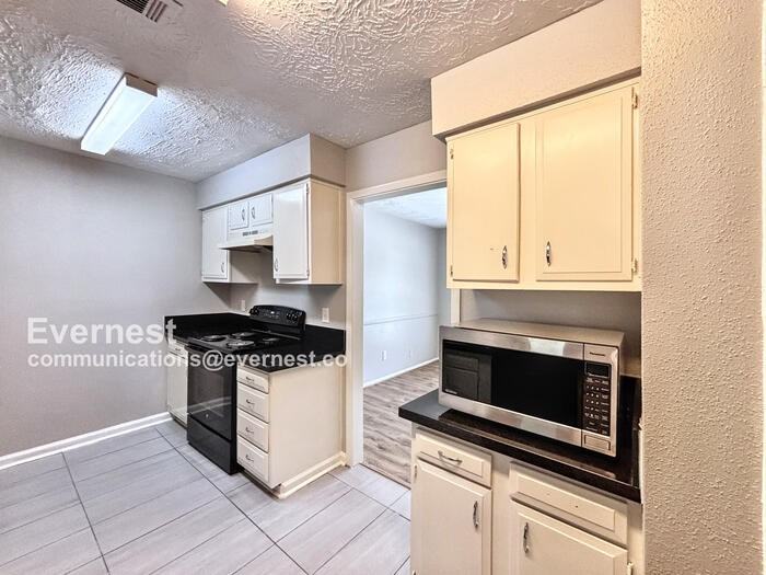 203 Woodvale Dr - Photo 4 of 27