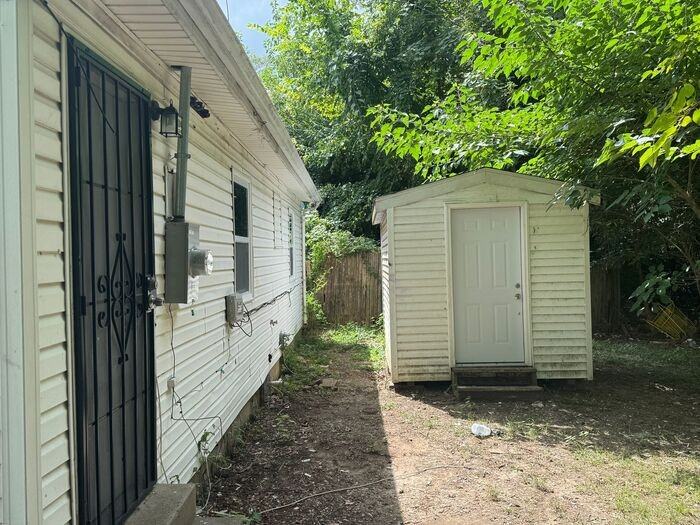 10113 Duke Dr - Photo 2 of 10