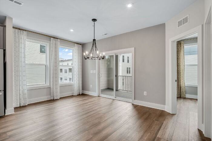 1041 N Lombardy St #B - Photo 4 of 31