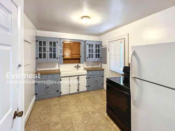 305 North Boundary Street #A - Photo 2 of 14