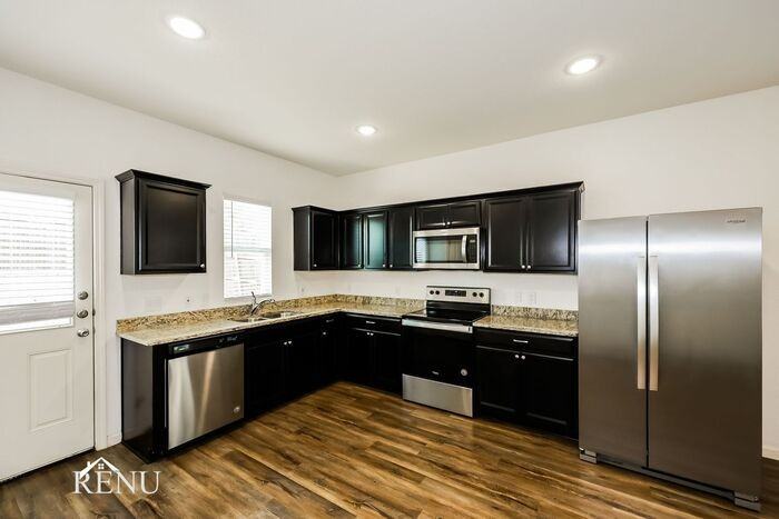 6029 Mojave Dr - Photo 2 of 18