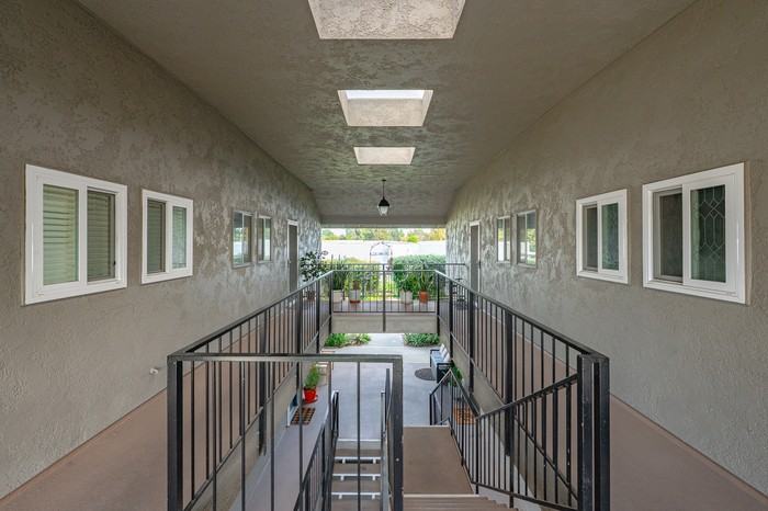 2134 Via Puerta #O - Photo 4 of 38