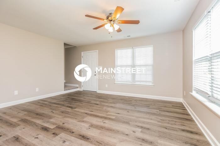 906 Alpha Dr - Photo 3 of 17