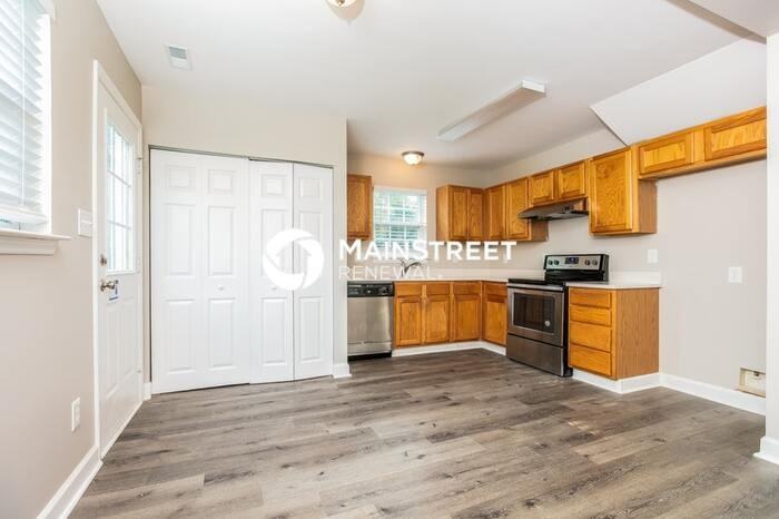 906 Alpha Dr - Photo 6 of 17