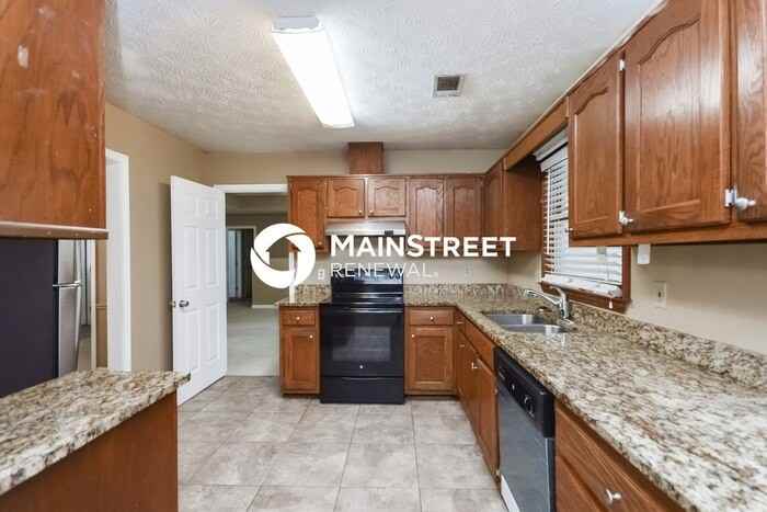 2451 Sherrie Lane Southwest - Photo 7 of 17