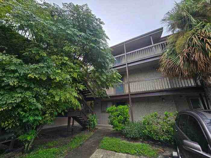 6312 Newtown Cir #C1 - Photo 2 of 12