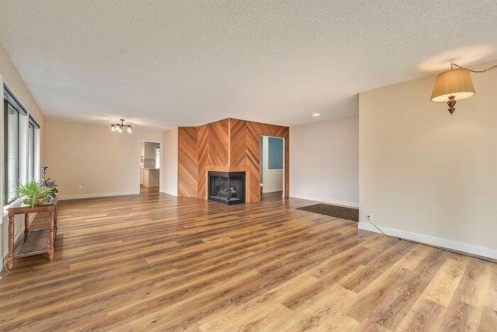 2115 Se Singing Woods Dr - Photo 3 of 30