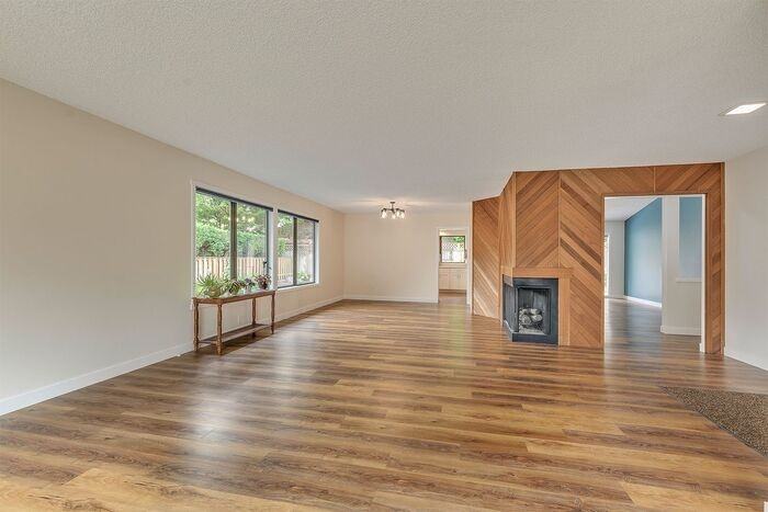 2115 Se Singing Woods Dr - Photo 4 of 30