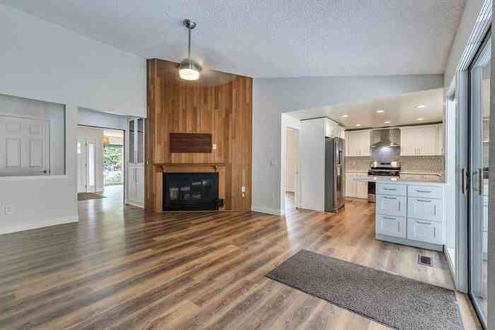 2115 Se Singing Woods Dr - Photo 7 of 30