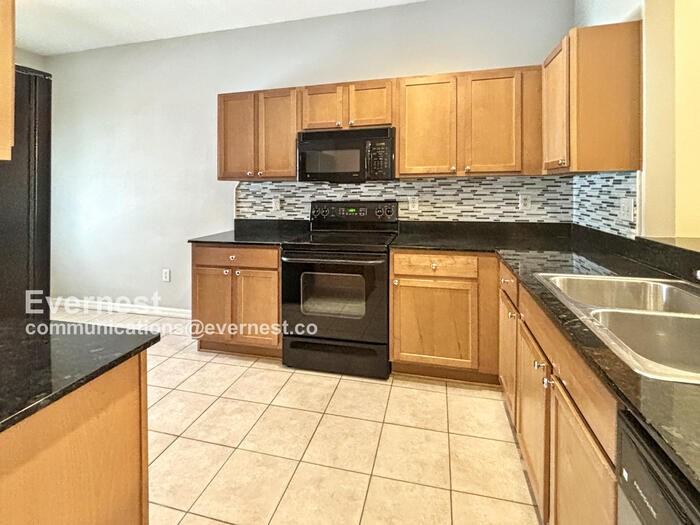 18106 Nassau Point Drive - Photo 3 of 29