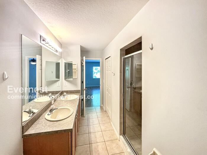 18106 Nassau Point Drive - Photo 7 of 29