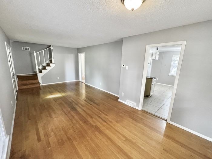 4936 Leven Road - Photo 6 of 26