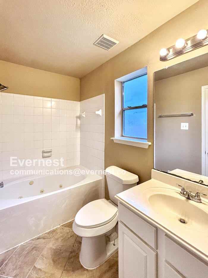 19402 Sandy Woods Dr - Photo 6 of 25