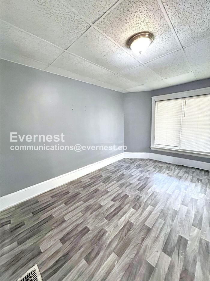 2213 E 82nd St - Photo 7 of 27