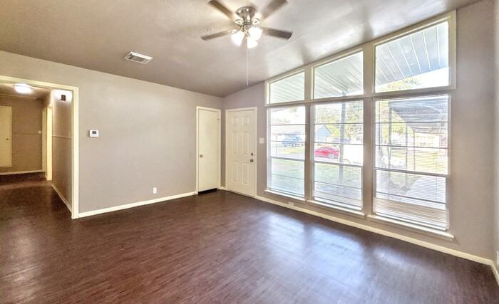 5826 Burr Oak Dr - Photo 4 of 31