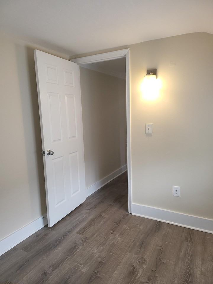 110 East South Street #1 - Photo 4 of 32