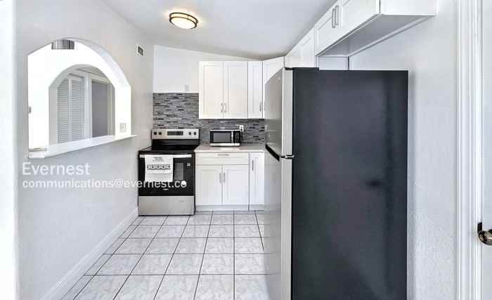 1906 98th Avenue - Photo 2 of 23